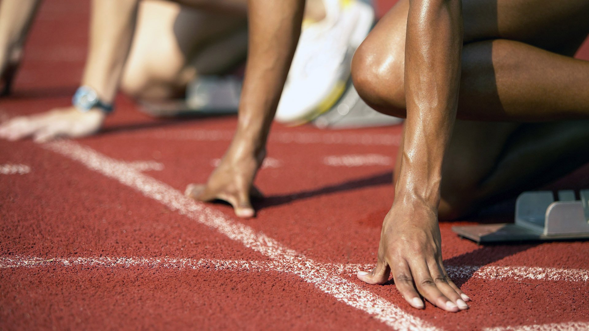 赛场瞬间:第四节王强冷静投中致胜三分,北京瞬间欢腾!,王强采访视频全集